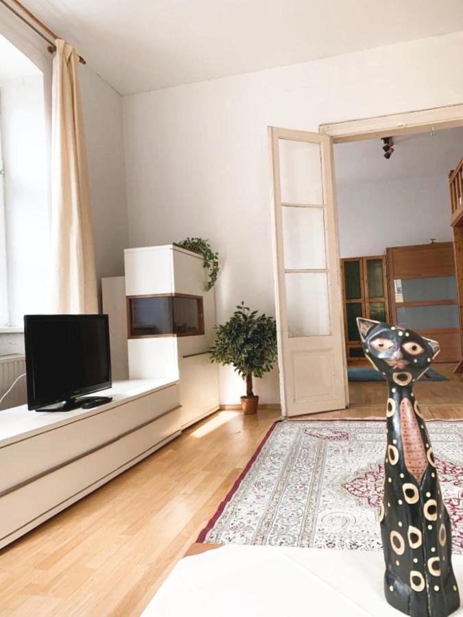 Pension Huber - Apartement Wien 9 Экстерьер фото